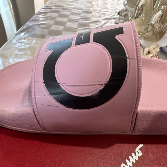 Salvatore Ferragamo Pool Slides - Picture 4 of 11